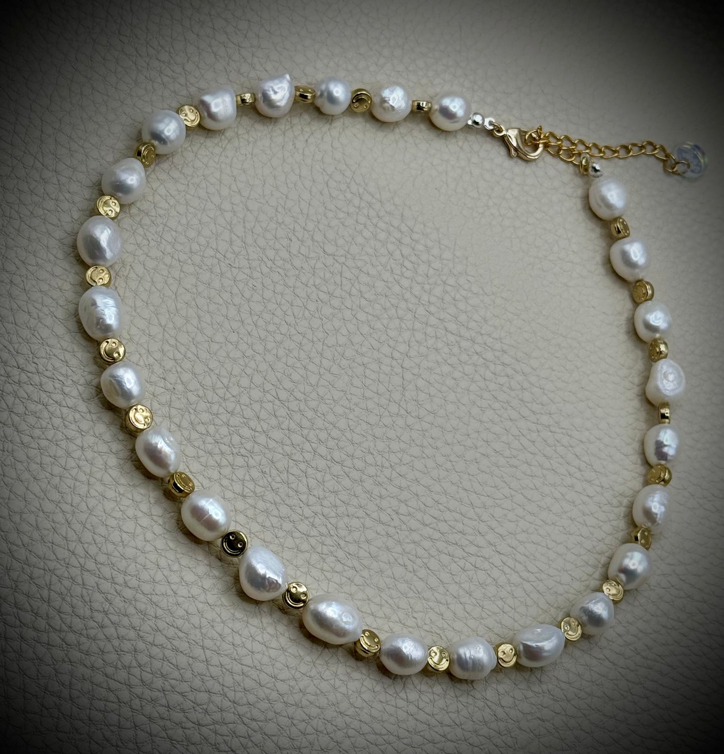 Gold Smiley Pearl Dopamine Necklace