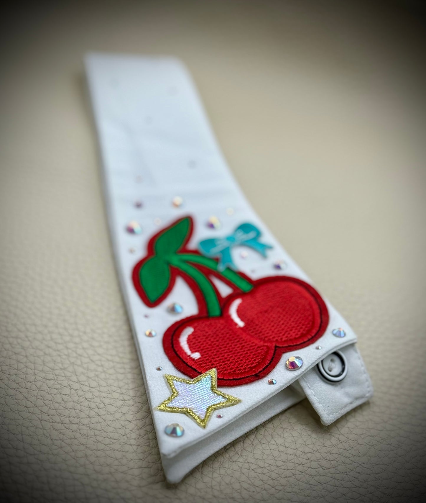 Cherry Dopamine Detachable Collar