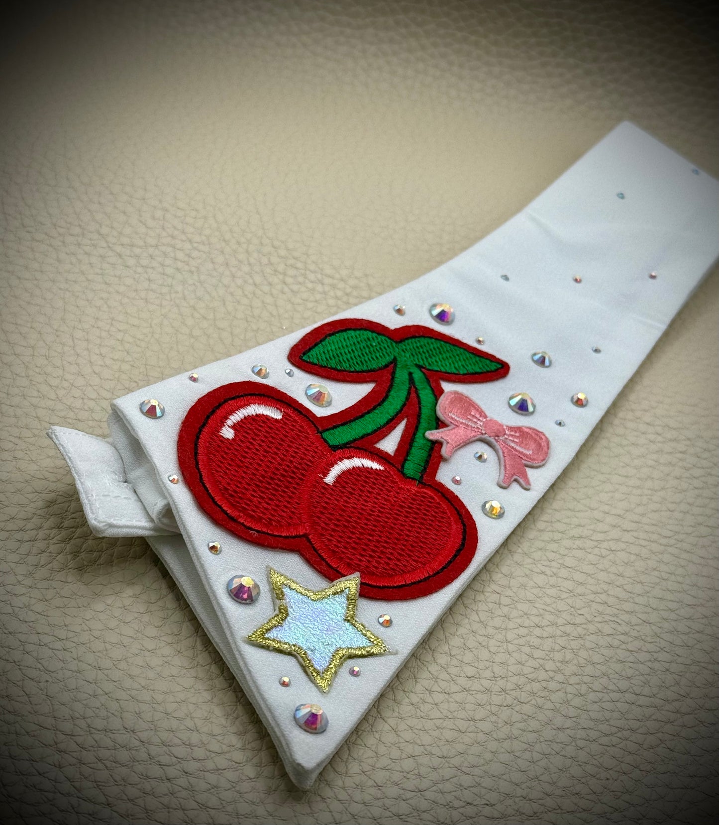 Cherry Dopamine Detachable Collar