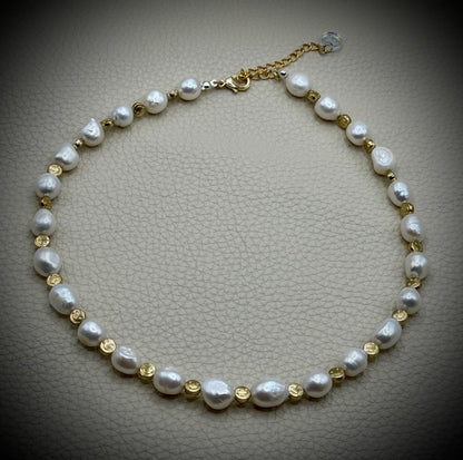 Gold Smiley Pearl Dopamine Necklace