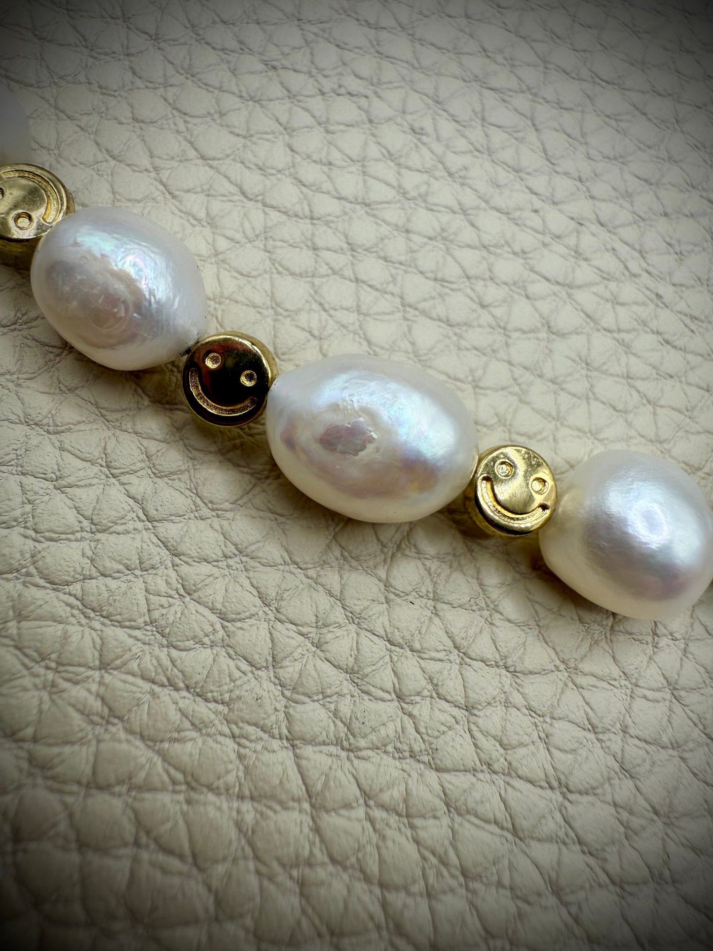 Gold Smiley Pearl Dopamine Necklace